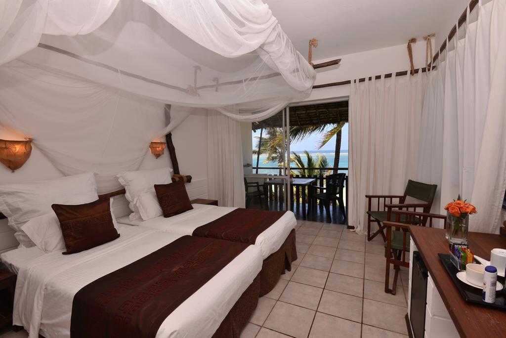 Bahari Beach Hotel Mombasa Bilik gambar