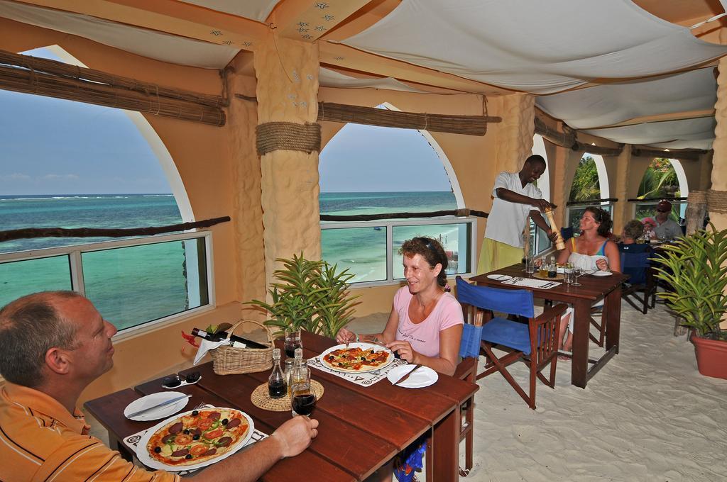 Bahari Beach Hotel Mombasa Luaran gambar